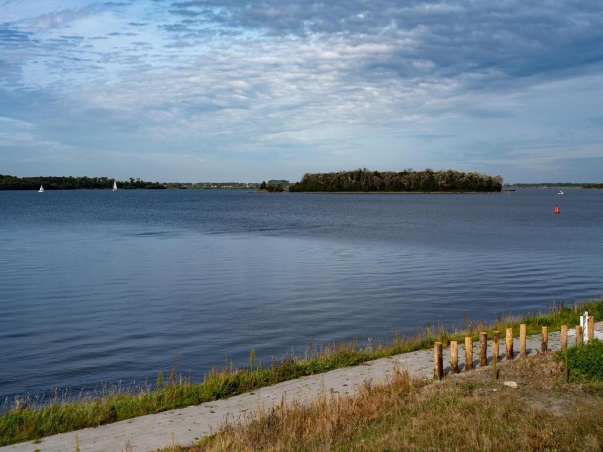Spacious Waterfront Apartment Arnemuiden Zewnętrze zdjęcie